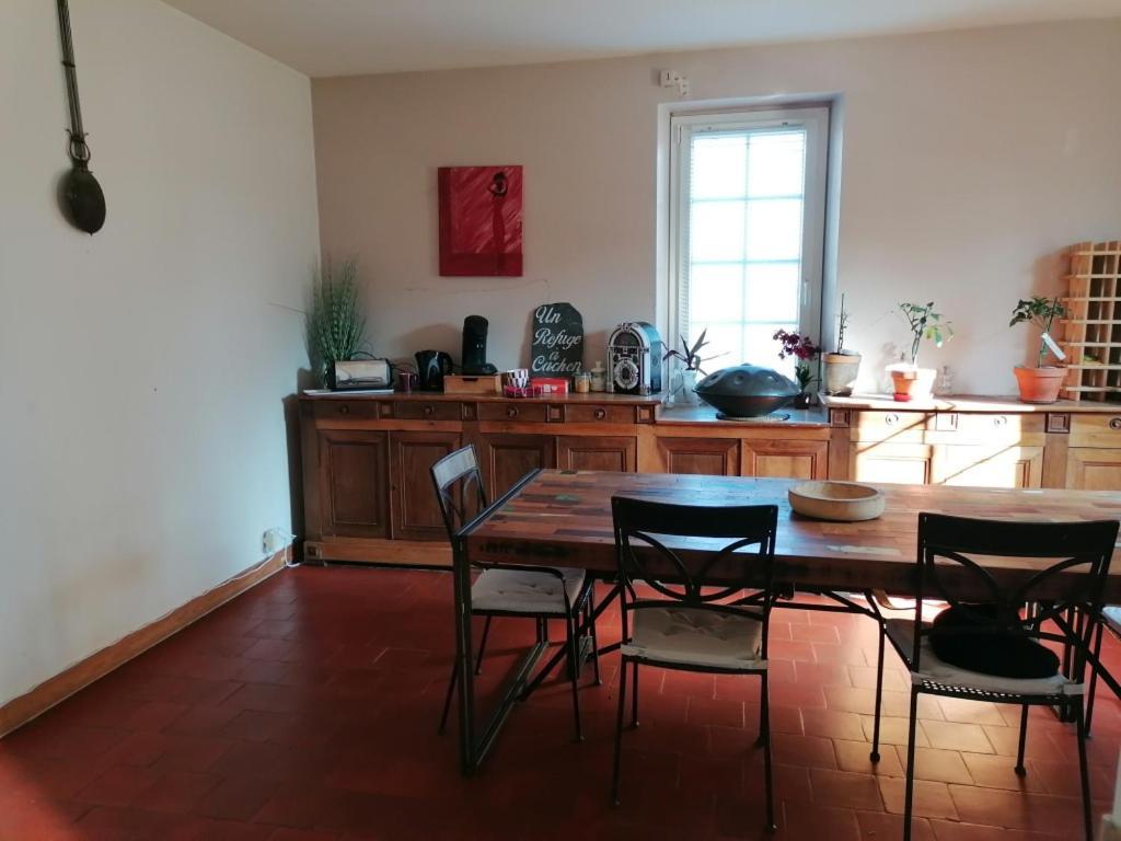 Chambre D'Hotes 1 - Retro - Un Refuge A Cachen エクステリア 写真